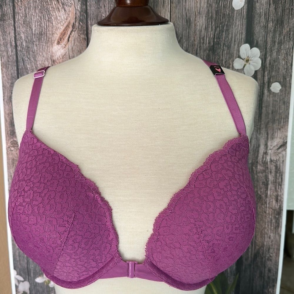 VICTORIA'S SECRET
Sexy Tee Lacie Racer Back Push-Up Bra